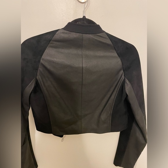 THEORY Cropped Jacket in Leather and Suede - Picture 3 of 10